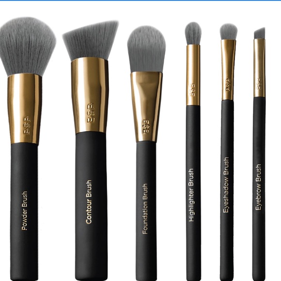 ⭐️HP⭐️ BILLION DOLLAR MAKEUP BRUSH SET NEW IN BOX CHARCOAL INFUSED. - Picture 2 of 15